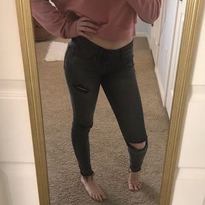 Gray Distressed AEO Jeans!